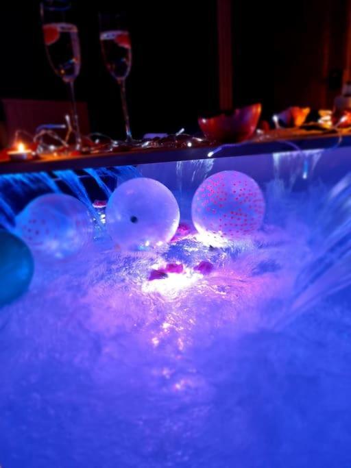 Royal Room Jacuzzi Haut De Gamme Centre Ville Mulhouse Eksteriør billede